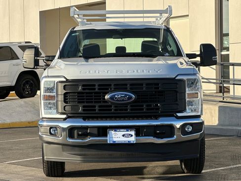 New 2026 Ford F250 4x4 Crew Cab Super Duty image 8