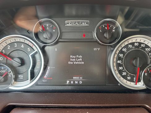Used 2018 RAM 1500 Laramie w/ Convenience Group AWD/4WD image 50