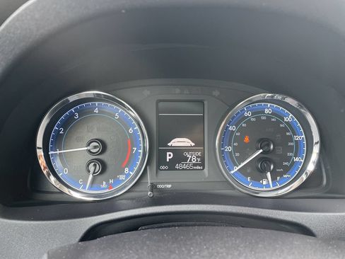 Certified 2018 Toyota Corolla LE FWD image 17