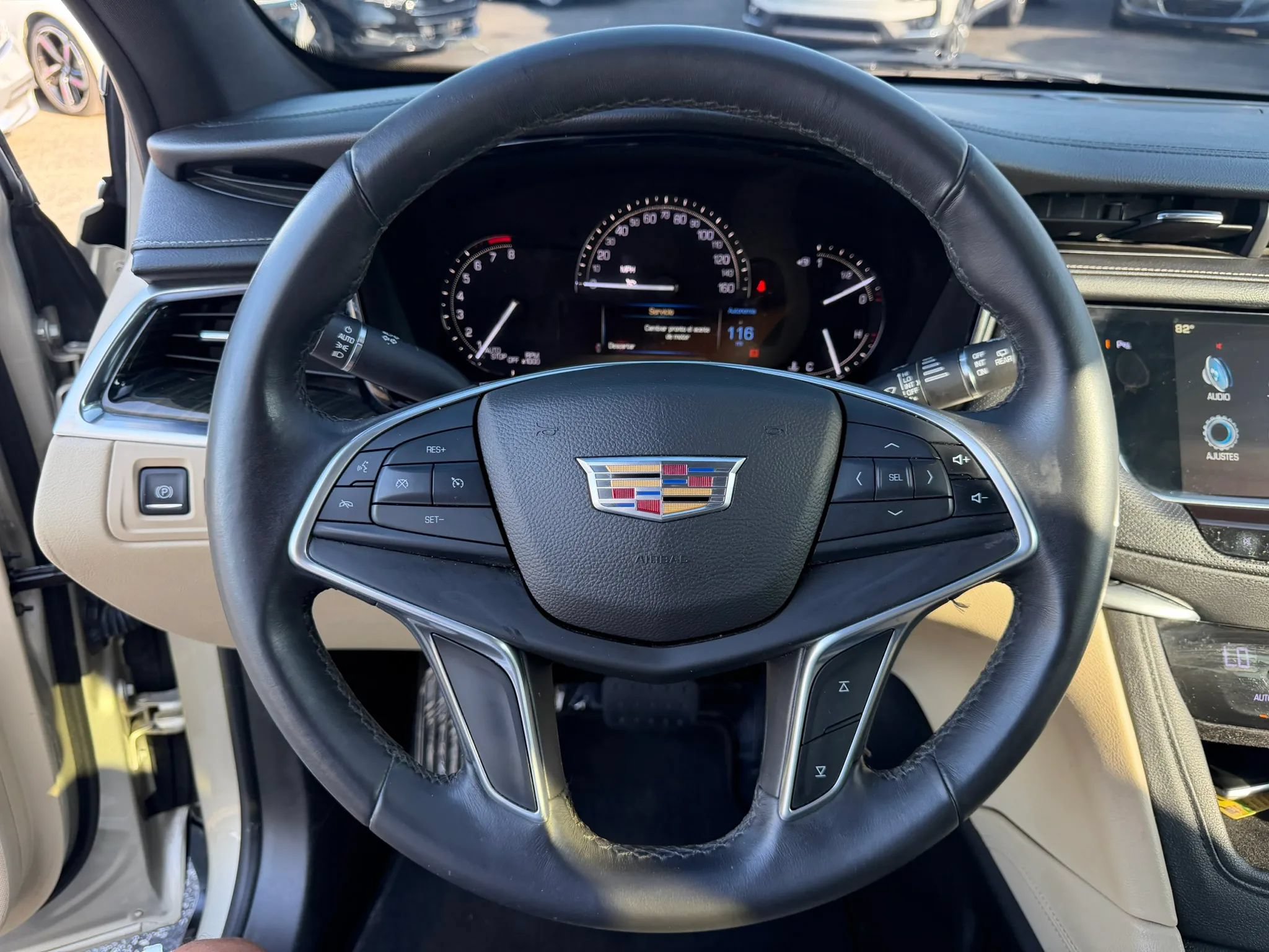 Used 2017 Cadillac XT5 FWD image 41