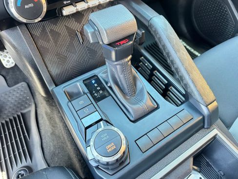 Used 2025 Toyota Tacoma TRD Sport AWD/4WD image 19