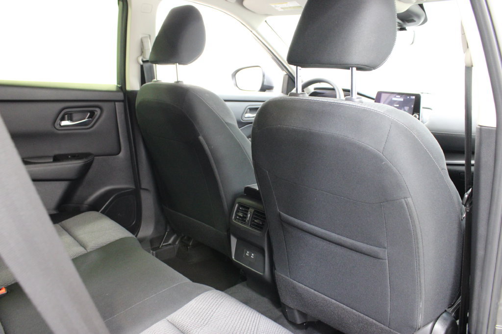 Used 2024 Nissan Rogue SV AWD/4WD image 20
