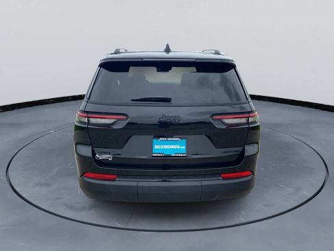 Used 2025 Jeep Grand Cherokee L Limited w/ Black Appearance Package image 8