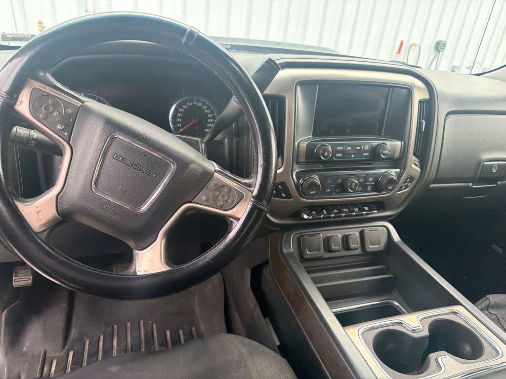 Used 2018 GMC Sierra 2500 Denali w/ Duramax Plus Package AWD/4WD image 9
