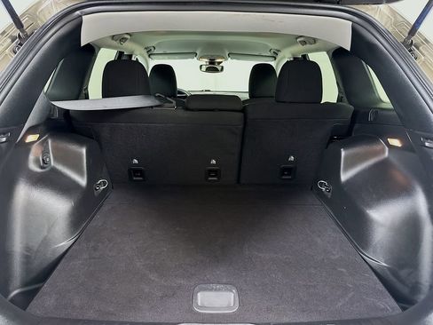 Used 2021 Jeep Cherokee Latitude image 18