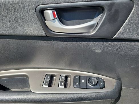 Used 2019 Kia Optima LX FWD image 27