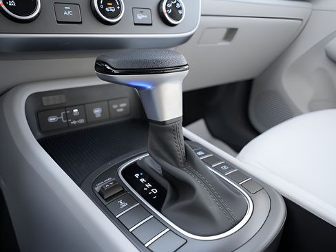 Certified 2026 Hyundai Kona SE AWD/4WD image 29