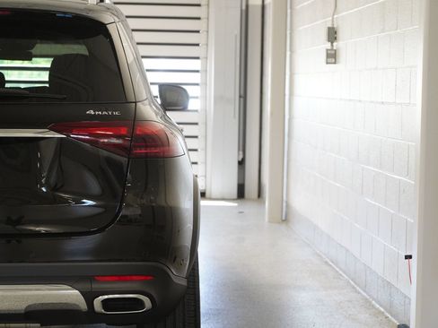 Used 2026 Mercedes-Benz GLE 350 4MATIC image 10