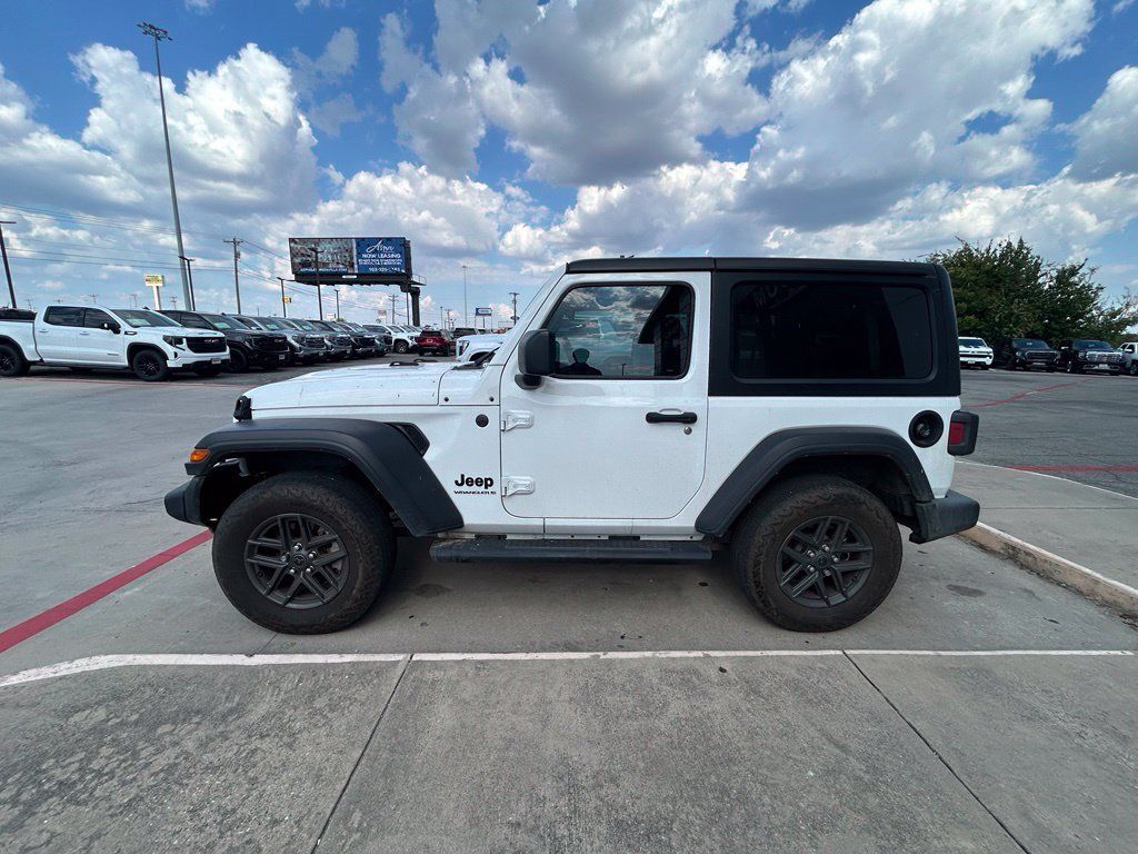 Used 2024 Jeep Wrangler Sport AWD/4WD image 2