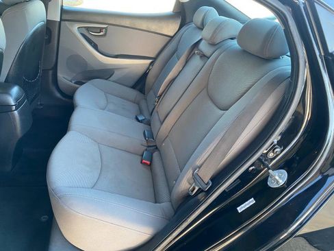 Used 2014 Hyundai Elantra SE w/ Option Group 02 image 15