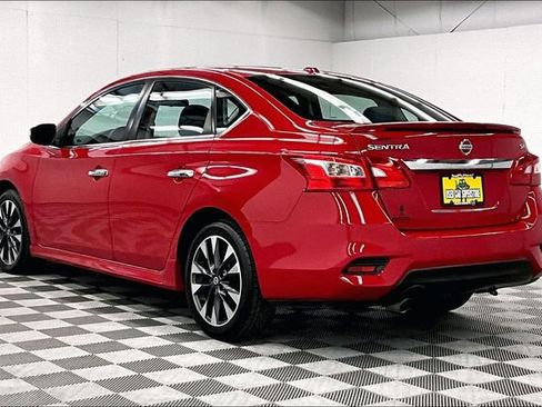Used 2019 Nissan Sentra SR FWD image 3