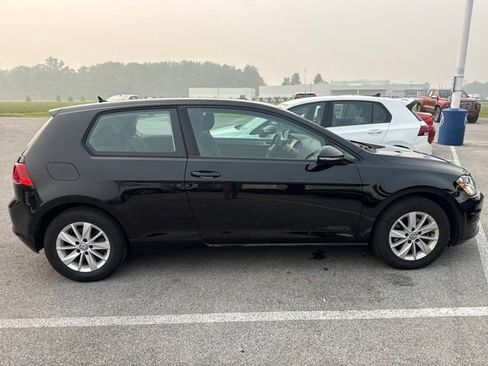 Used 2016 Volkswagen Golf 2-Door FWD image 6