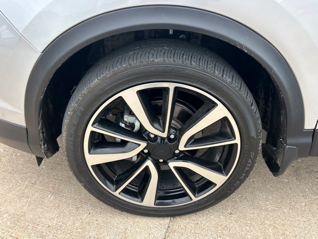 Used 2019 Nissan Rogue Sport SL FWD image 11