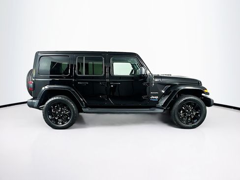 Used 2022 Jeep Wrangler Unlimited Sahara w/ Cold Weather Group AWD/4WD image 10