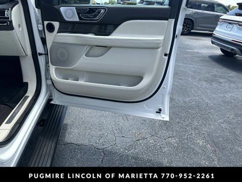 Used 2023 Lincoln Navigator L Black Label AWD/4WD image 13