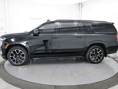Used 2023 Chevrolet Suburban RST w/ Luxury Package AWD/4WD image 4
