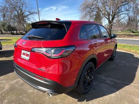 New 2026 Honda HR-V Sport image 4