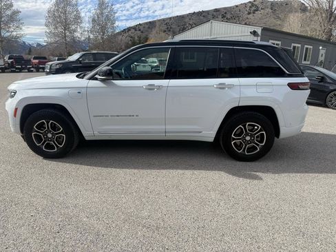 Used 2022 Jeep Grand Cherokee Summit image 2