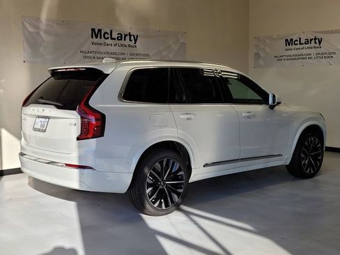New 2026 Volvo XC90 B6 Ultra w/ Protection Package image 3