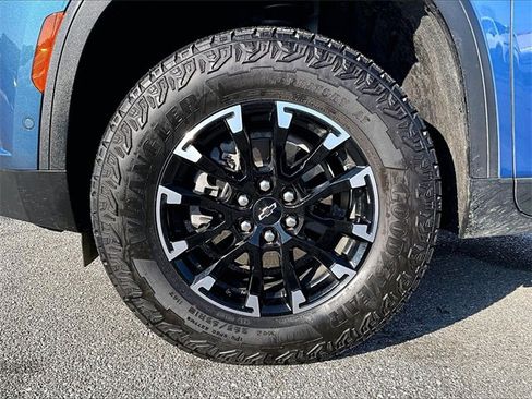 Used 2024 Chevrolet Traverse Z71 w/ Enhanced Driving Package image 7