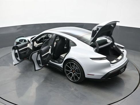 New 2026 Porsche Taycan image 30