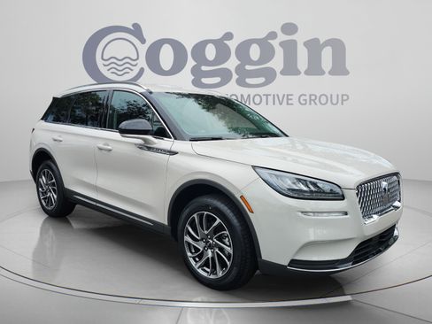 Used 2022 Lincoln Corsair FWD w/ Equipment Group 101A image 7