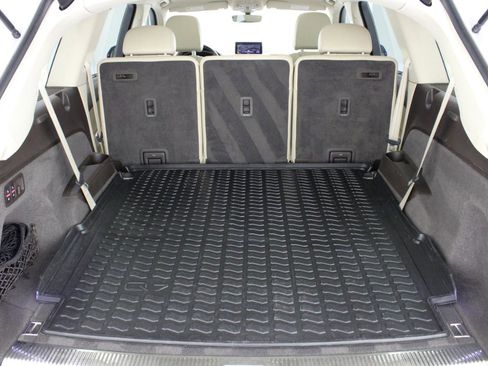 Used 2017 Audi Q7 3.0T Prestige w/ Prestige Package image 77