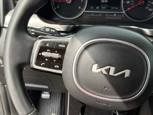 Used 2023 Kia Sorento S w/ Panoramic Sunroof Package FWD image 24
