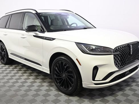 New 2026 Lincoln Aviator Reserve AWD/4WD image 8