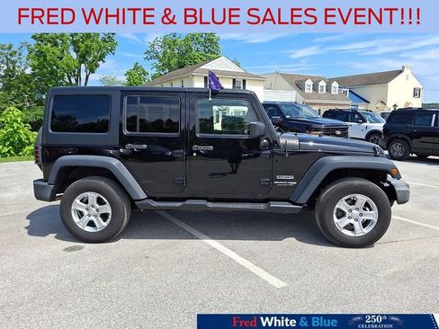 Used 2018 Jeep Wrangler Unlimited Sport AWD/4WD image 12