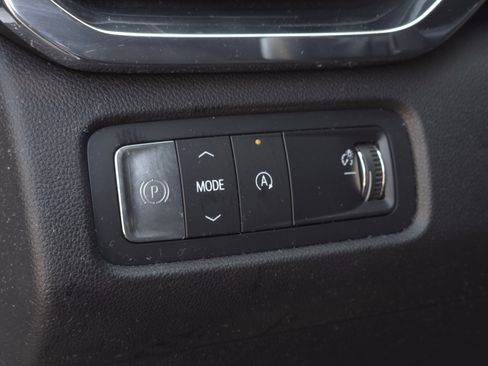 Used 2025 GMC Acadia Elevation image 27