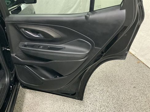 Used 2024 GMC Terrain SLT image 22