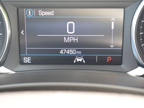 Used 2024 GMC Terrain SLE AWD/4WD image 13