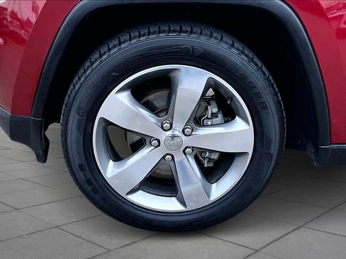 Used 2015 Jeep Grand Cherokee Limited w/ Luxury Group II image 10