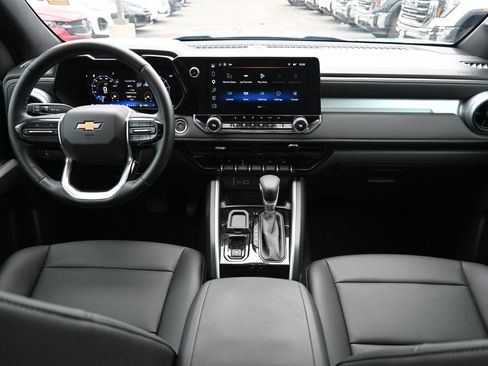 Used 2025 Chevrolet Colorado LT w/ LT Convenience Package RWD image 7