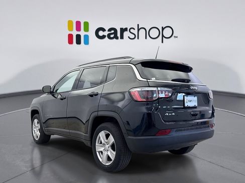 Used 2022 Jeep Compass Latitude w/ Convenience Group AWD/4WD image 3