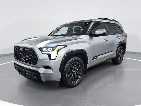 Used 2024 Toyota Sequoia SR5 image 9