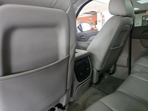 Used 2011 Chevrolet Avalanche LT w/ Regional Value Package RWD image 11