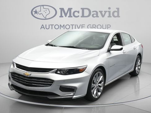 Used 2016 Chevrolet Malibu Premier w/ Driver Confidence Package II FWD image 4