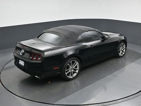 Used 2013 Ford Mustang Premium image 44