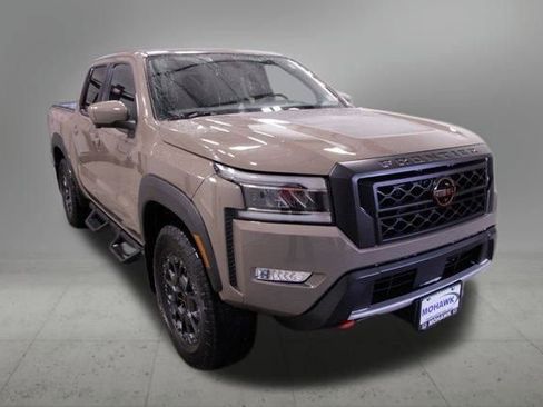 Used 2022 Nissan Frontier PRO-4X w/ Pro-4X Premium Package image 8