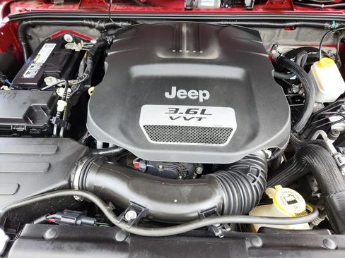 Used 2012 Jeep Wrangler Sahara w/ Dual Top Group AWD/4WD image 34