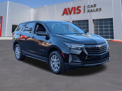 Used 2024 Chevrolet Equinox LT image 3