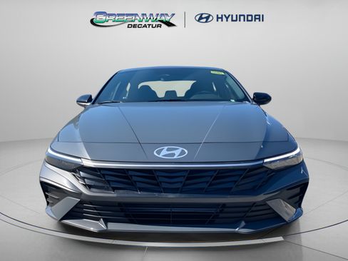 Used 2026 Hyundai Elantra Sport FWD image 2