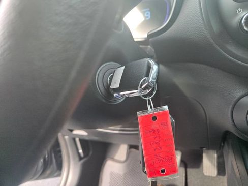 Used 2025 Kia Soul LX w/ LX Technology Package FWD image 18