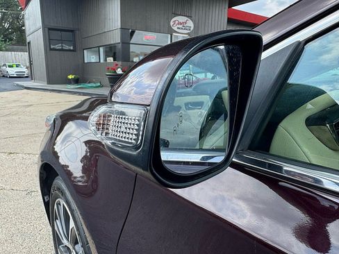 Used 2016 Toyota Avalon XLE Premium FWD image 9