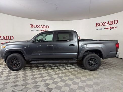 Used 2021 Toyota Tacoma SR5 RWD image 5