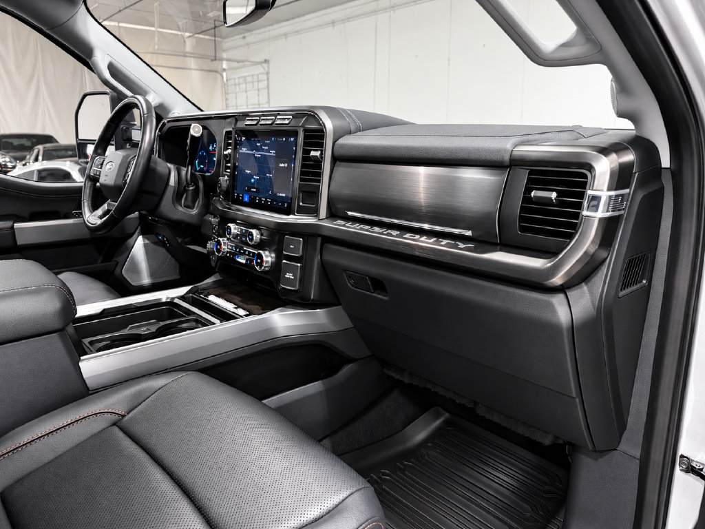 Used 2023 Ford F350 Lariat w/ Lariat Ultimate Package AWD/4WD image 10