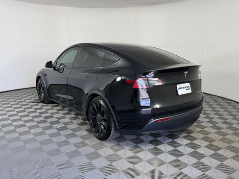 Used 2022 Tesla Model Y Performance AWD/4WD image 3