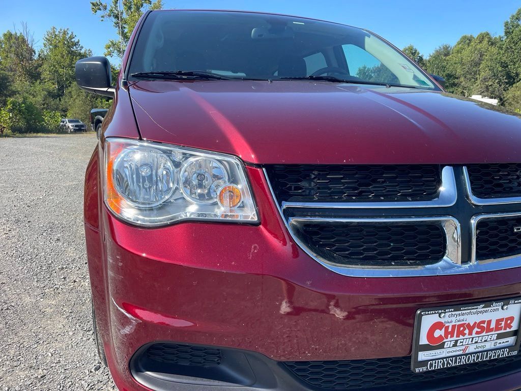Used 2019 Dodge Grand Caravan SE w/ UConnect Hands-Free Group FWD image 19